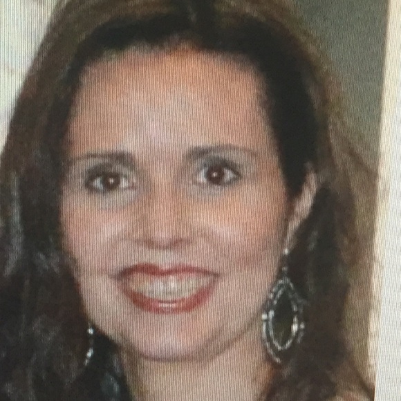 Meet your Posher, Heather - Picture 1 of 1